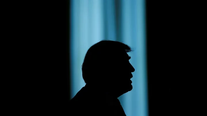 যুদ্ধ থেকে বের হতে ট্রাম্পকে চাপ