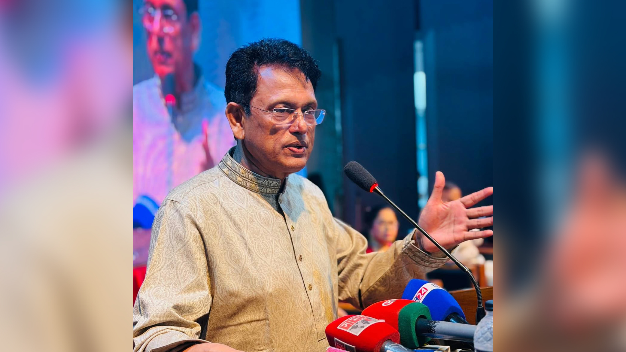 নিম্নমানের পাঠ্যবই সরবরাহকারীদের দৃষ্টান্তমূলক শাস্তি দেওয়া হবে: শিক্ষামন্ত্রী