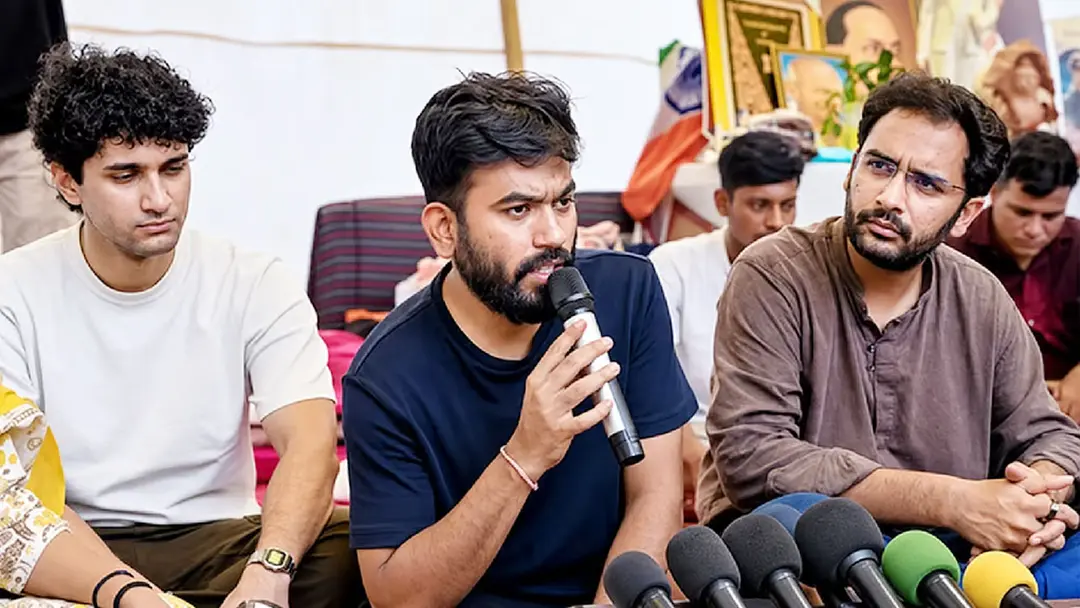 দিল্লিতে বিমানবন্দর থেকে সিজেপির শীর্ষ তিন নেতাকে আটক